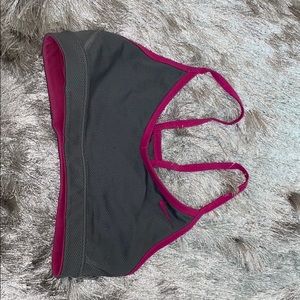Sports bra